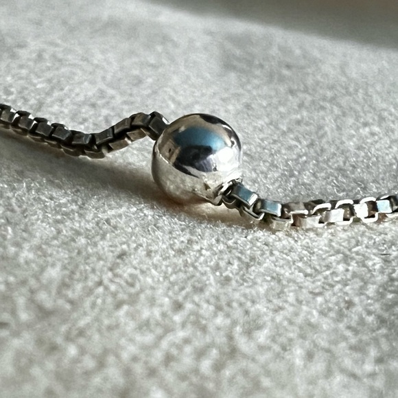 Sterling Silver ball Necklace. 18”L - Picture 5 of 7